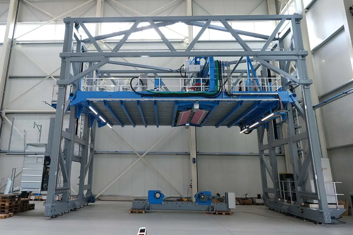 HAANE welding systems - U-Boot Fertigung - Längsschweißanlage
